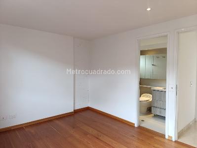 Apartamento de 2 alcobas en arriendo en El Poblado, Medellín, 131 m² · foto 17 de 19