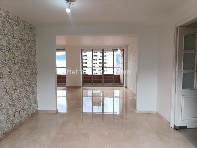 Apartamento de 2 alcobas en arriendo en El Poblado, Medellín, 131 m² · foto 5 de 19