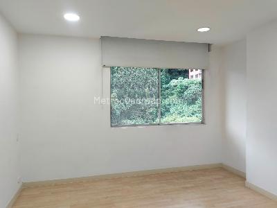 Apartamento de 3 alcobas en arriendo en El Poblado, Medellín, 128 m² · foto 11 de 19