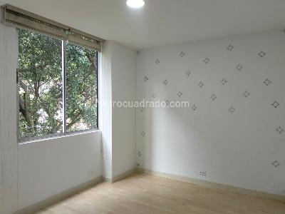 Apartamento de 3 alcobas en arriendo en El Poblado, Medellín, 128 m² · foto 12 de 19