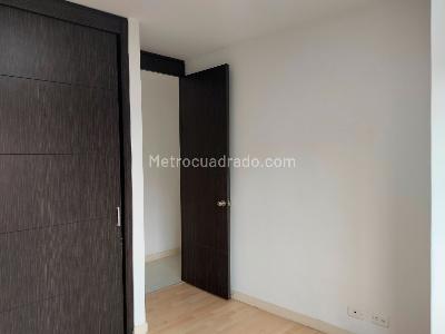 Apartamento de 3 alcobas en arriendo en El Poblado, Medellín, 128 m² · foto 16 de 19