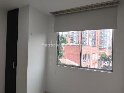 Apartamento de 3 alcobas en arriendo en El Poblado, Medellín, 128 m² · foto 17 de 19