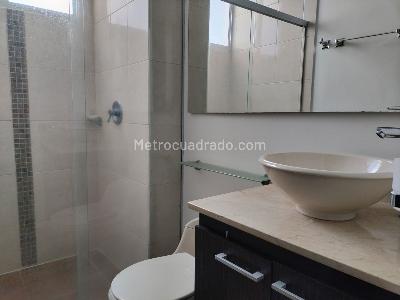 Apartamento de 3 alcobas en arriendo en El Poblado, Medellín, 128 m² · foto 19 de 19