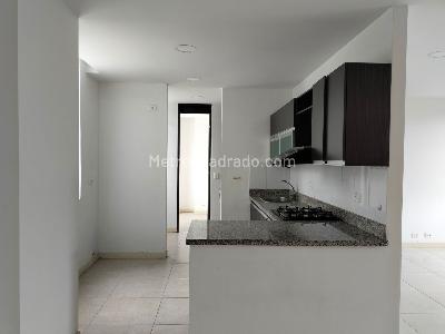 Apartamento de 3 alcobas en arriendo en El Poblado, Medellín, 128 m² · foto 5 de 19