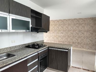 Apartamento de 3 alcobas en arriendo en El Poblado, Medellín, 128 m² · foto 6 de 19