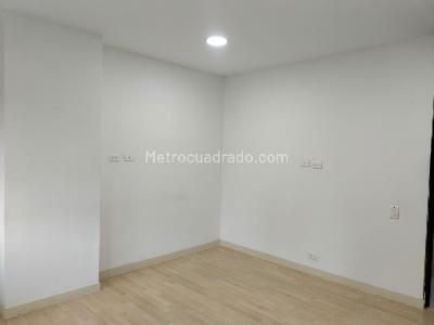 Apartamento de 3 alcobas en arriendo en El Poblado, Medellín, 128 m² · foto 9 de 19