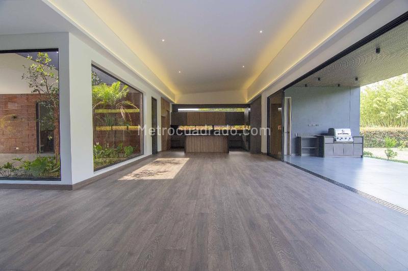 4BR House in RIONEGRO (2800 m²) - 2