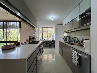 Apartamento de 4 alcobas en venta en El Poblado, Medellín, 218 m² · foto 7 de 20