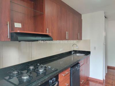 Apartamento de 2 alcobas en venta en El Poblado, Medellín, 160 m² · foto 4 de 17