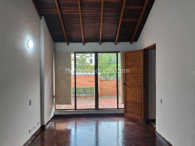 Apartamento de 2 alcobas en venta en El Poblado, Medellín, 160 m² · foto 8 de 17