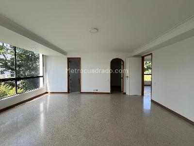 Apartamento de 3 alcobas en venta en El Poblado, Medellín, 195 m² · foto 13 de 19