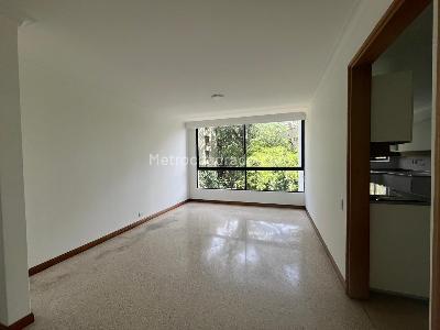 Apartamento de 3 alcobas en venta en El Poblado, Medellín, 195 m² · foto 3 de 19