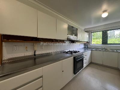 Apartamento de 3 alcobas en venta en El Poblado, Medellín, 195 m² · foto 7 de 19