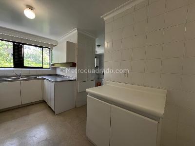 Apartamento de 3 alcobas en venta en El Poblado, Medellín, 195 m² · foto 9 de 19
