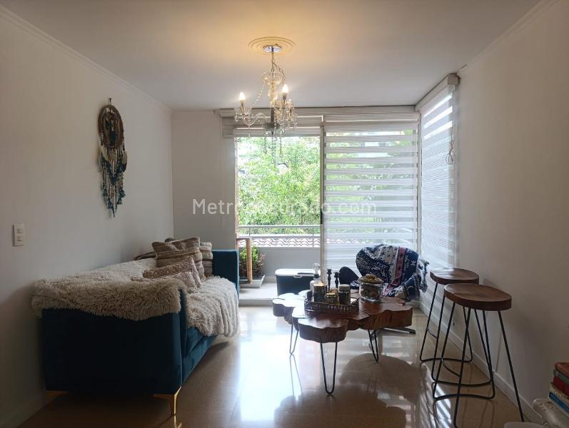 2BR Apartment with Terrace and Covered Linear Parking in El Poblado - 4