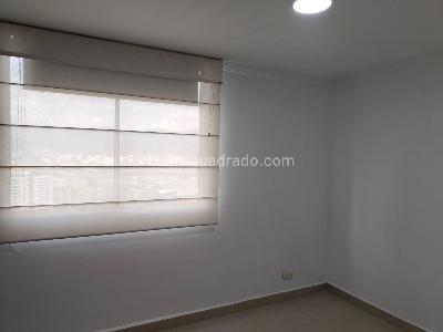 Apartamento de 3 alcobas en arriendo en El Poblado, Medellín, 58 m² · foto 14 de 17