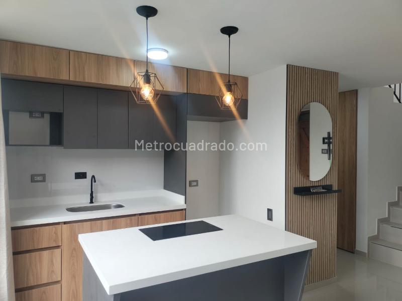 Apartamento Estudio de 1 Alcoba en El Poblado - 5
