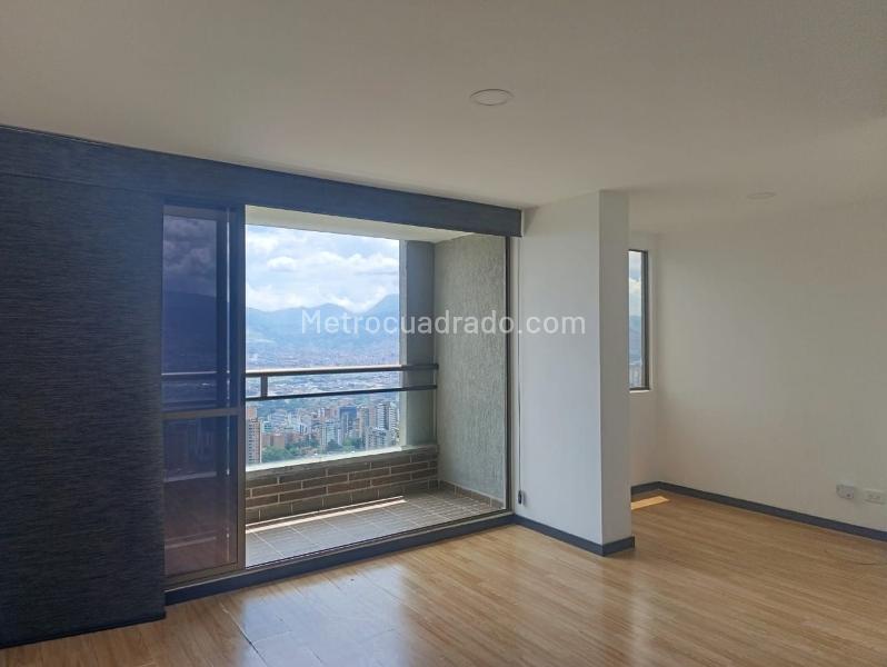 Apartamento de 3 Alcobas en El Poblado con Terraza y Parqueadero Cubierto - 5