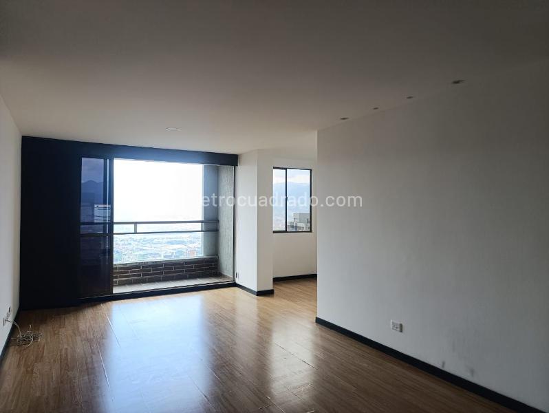 Apartamento de 3 Alcobas en El Poblado con Terraza y Parqueadero Cubierto - 6