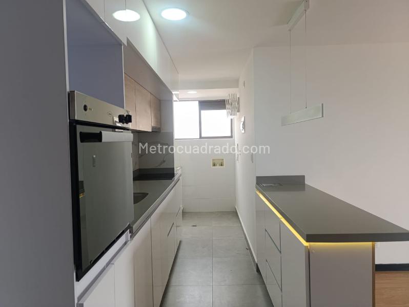 Apartamento de 3 Alcobas en El Poblado con Terraza y Parqueadero Cubierto - 9