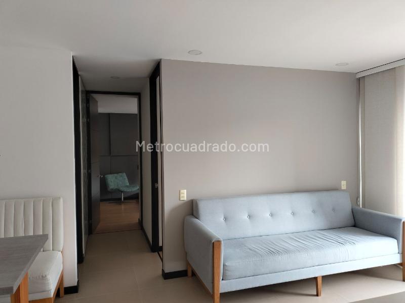 2BR Apartment with Balcony and Covered Parking in El Poblado - 3
