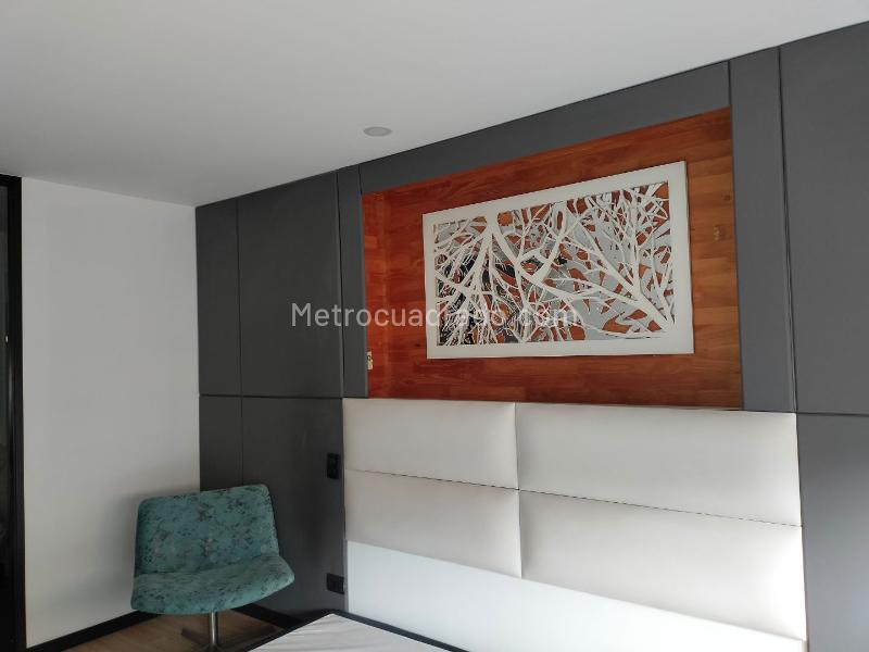 2BR Apartment with Balcony and Covered Parking in El Poblado - 8