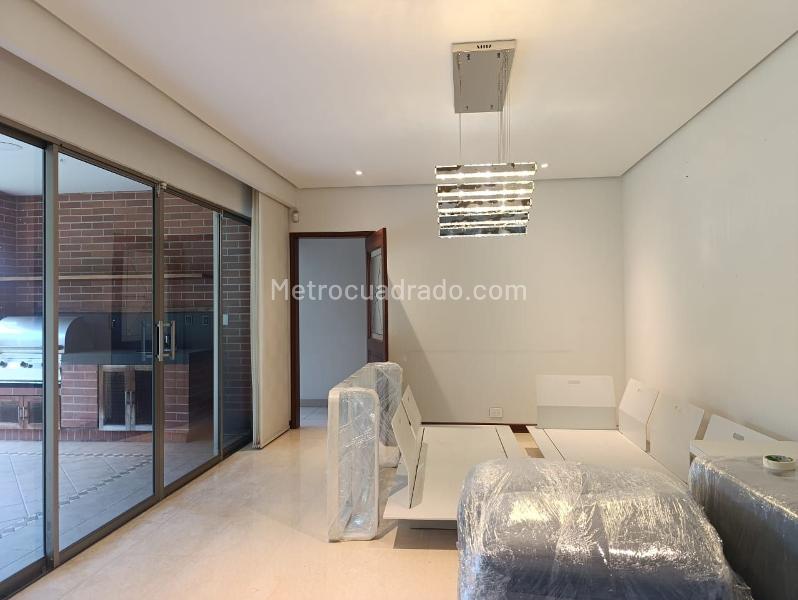 Stylish 4BR House with Garden in El Poblado - 3
