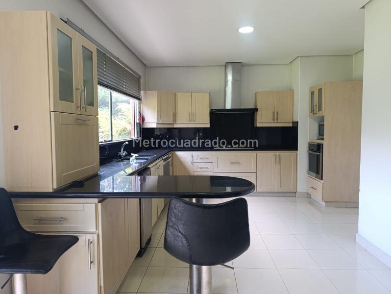 Stylish 4BR House with Garden in El Poblado - 6