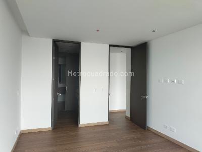Apartamento en venta en El Poblado, Medellín · foto 10 de 19
