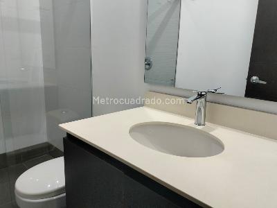 Apartamento de 1 alcoba en arriendo en El Poblado, Medellín, 57 m² · foto 8 de 10