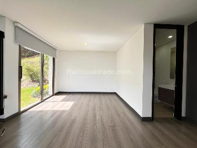 Casa de 4 alcobas en arriendo en Envigado, Envigado, 398 m² · foto 9 de 20