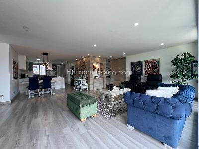 Apartamento en venta en Envigado, Envigado · foto 2 de 17