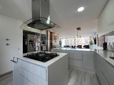 Apartamento en venta en Envigado, Envigado · foto 5 de 17