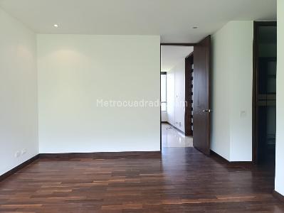 Apartamento de 3 alcobas en venta en El Poblado, Medellín, 236 m² · foto 10 de 18