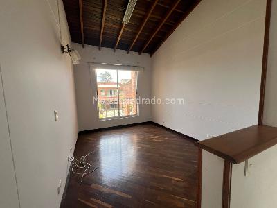 Casa de 3 alcobas en venta en Envigado, Envigado, 230 m² · foto 14 de 19