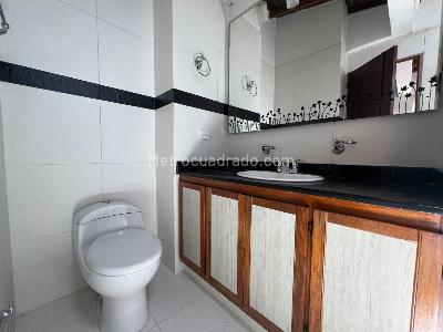 Casa de 3 alcobas en venta en Envigado, Envigado, 230 m² · foto 18 de 19