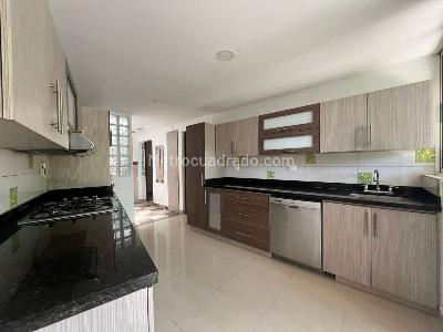 Casa de 3 alcobas en venta en Envigado, Envigado, 230 m² · foto 6 de 19