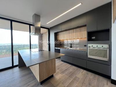 Casa de 3 alcobas en venta en Rionegro, Rionegro, 328 m² · foto 4 de 15