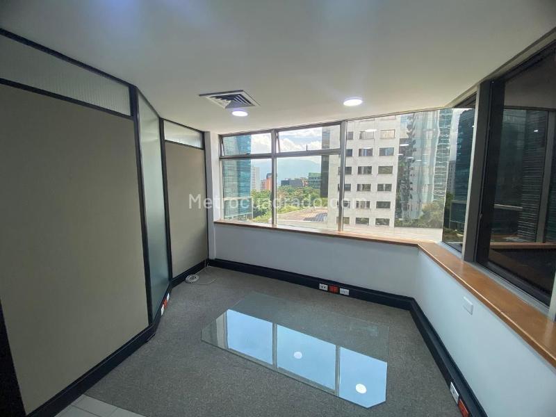 Oficina en Arriendo, EL POBLADO, Medellín - Mehr