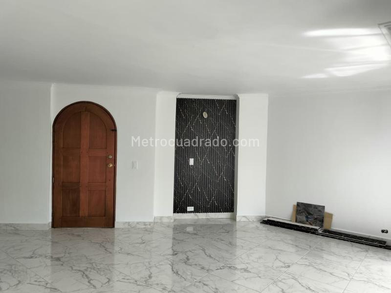 Apartamento de 3 Alcobas con Amenities en El Poblado - 2