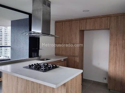 Apartamento de 3 alcobas en venta en El Poblado, Medellín, 100 m² · foto 6 de 18