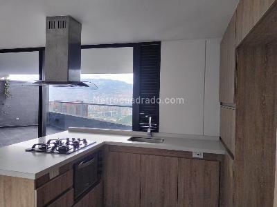 Apartamento de 3 alcobas en venta en El Poblado, Medellín, 100 m² · foto 7 de 18