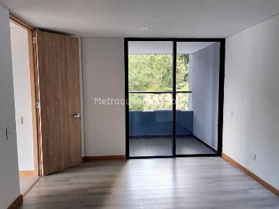 Apartamento de 3 alcobas en venta en El Poblado, Medellín, 100 m² · foto 8 de 18