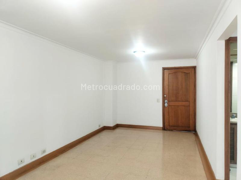 Apartamento Moderno de 2 Alcobas en Zona Tranquila de El Poblado - 4