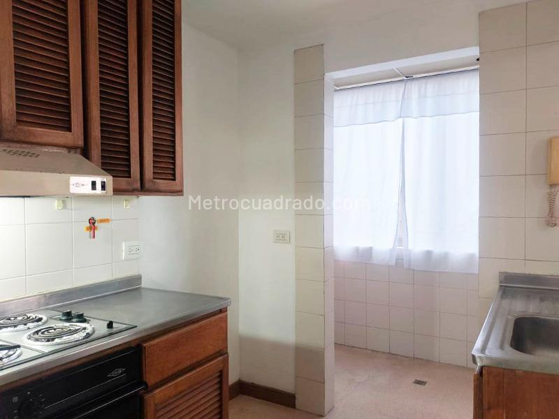 Apartamento Moderno de 2 Alcobas en Zona Tranquila de El Poblado - 5