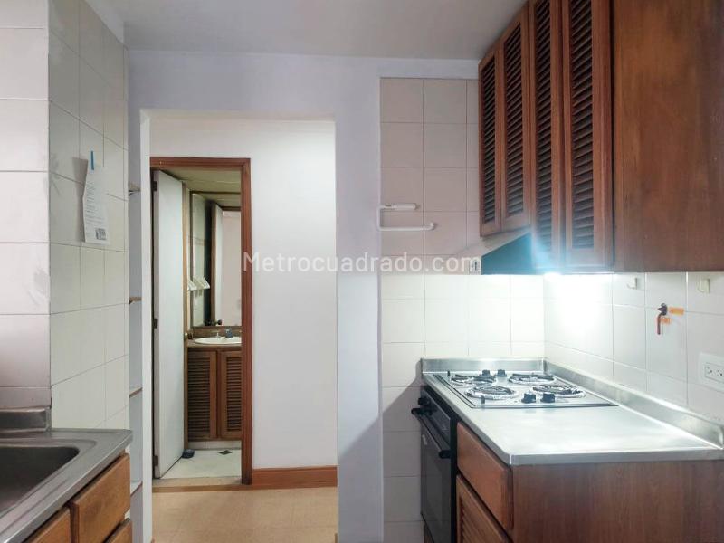 Apartamento Moderno de 2 Alcobas en Zona Tranquila de El Poblado - 7