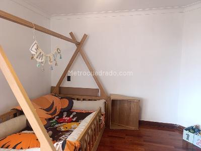 Apartamento de 3 alcobas en venta en El Tesoro, Medellín, 165 m² · foto 15 de 18