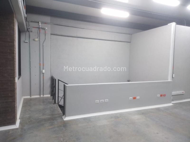 Oficina en Arriendo, EL POBLADO, Medellín - Mehr