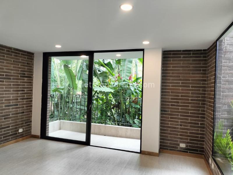 Estudio Acogedor de 1 Alcoba con Balcón en El Poblado - 3