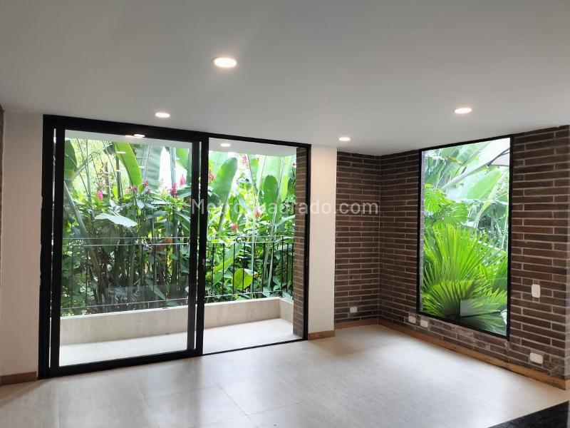 Estudio Acogedor de 1 Alcoba con Balcón en El Poblado - 4